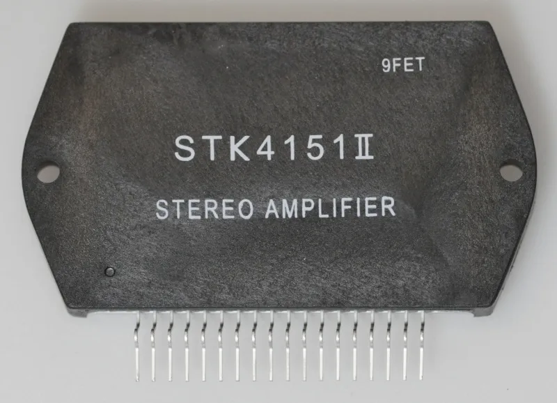 Stereo POWER AMP 2x30W 27V 0,4% 18-pin