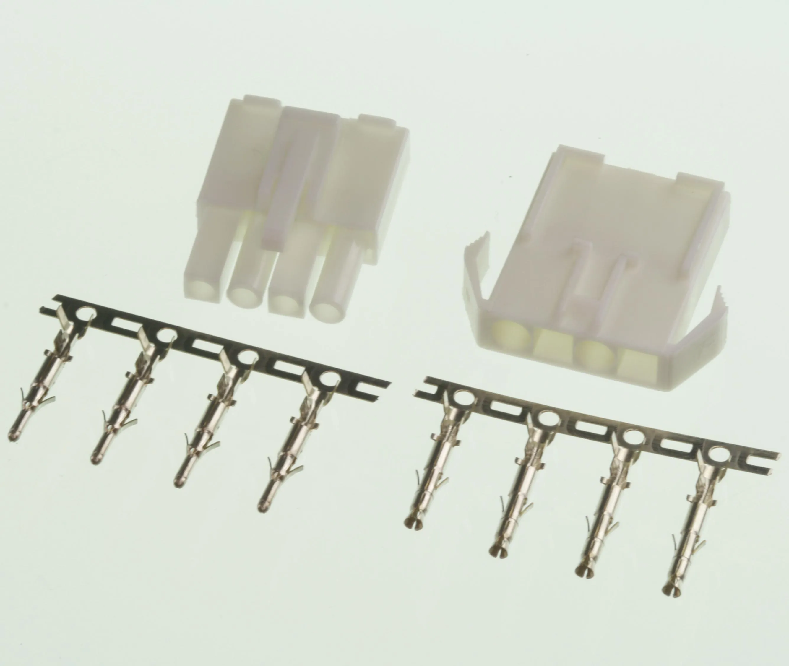 Tamiya stiksæt 4,5mm 4-POL/1 Række