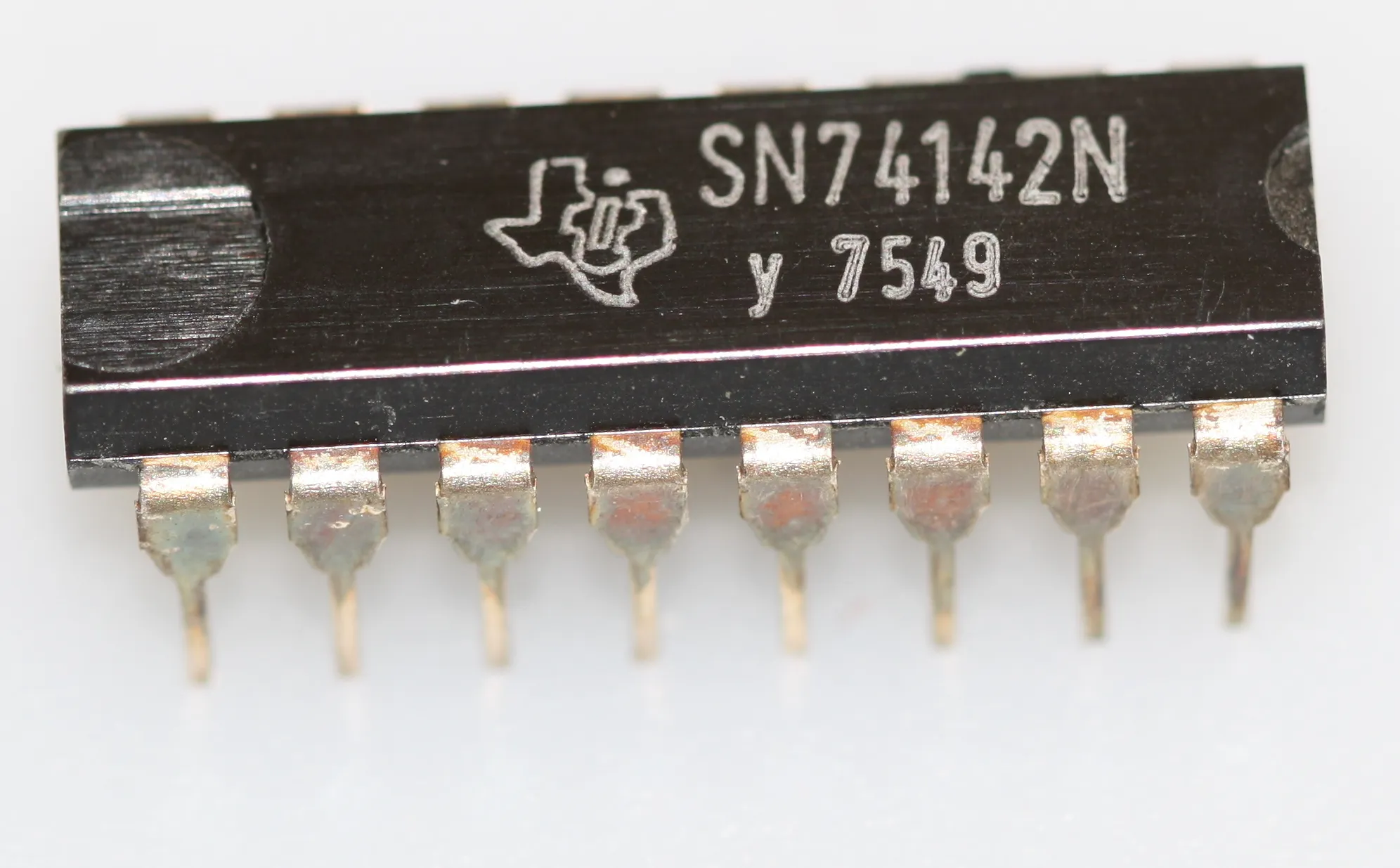 Decade counter/latch/decoder/driver for Nixie tubes DIP-16