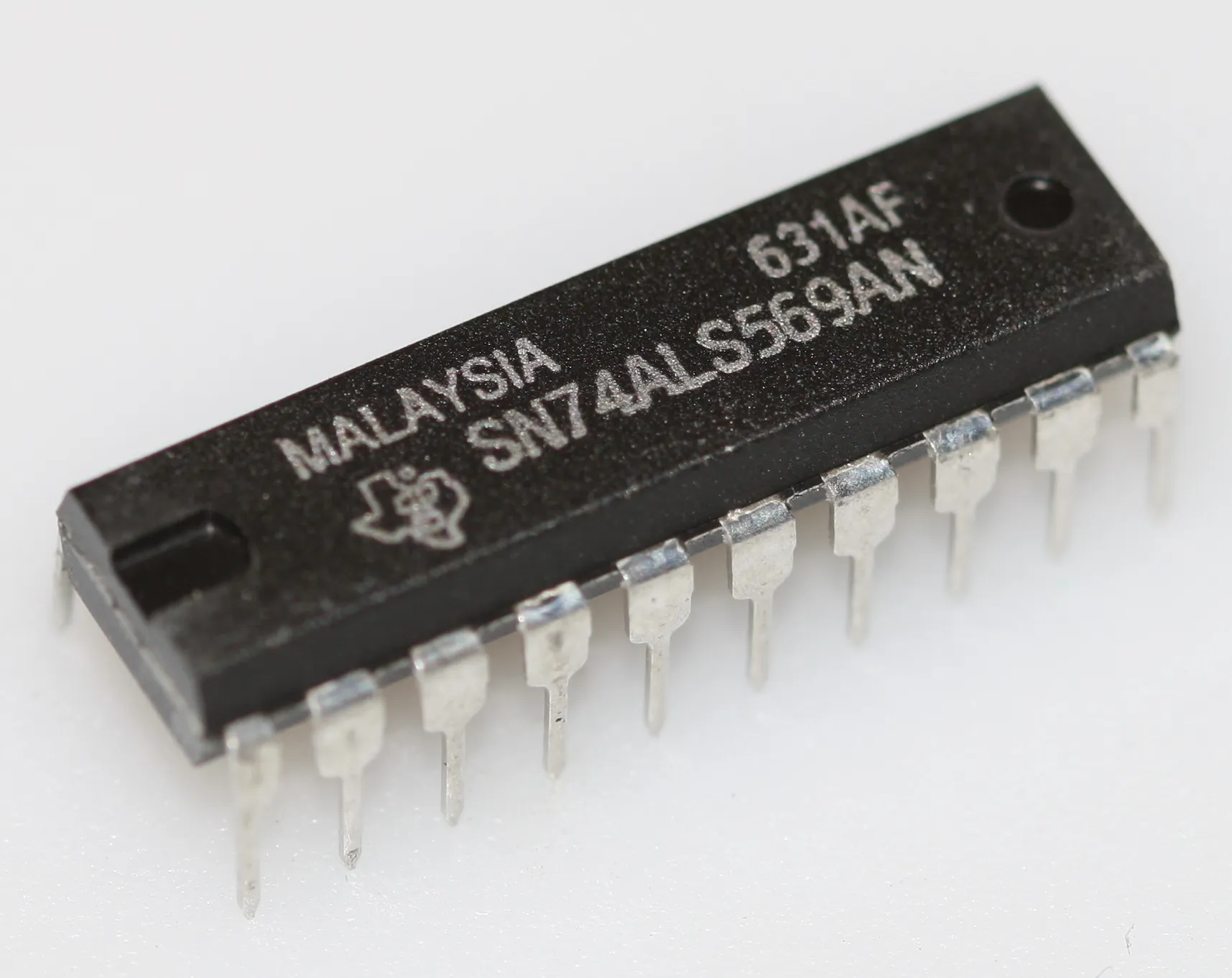Binary up/down counter with three-state outputs DIP-20