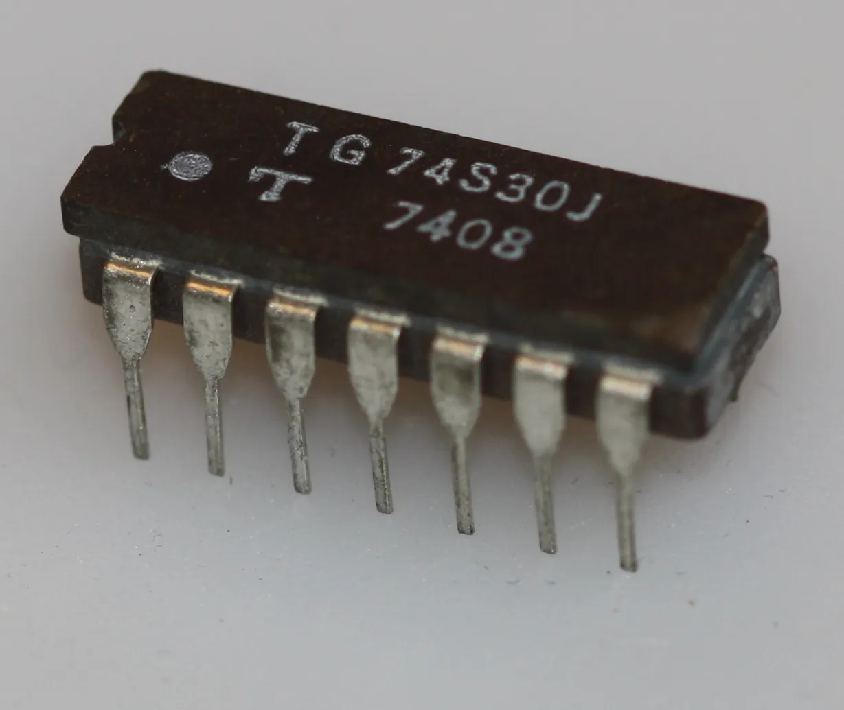 8-input NAND gate DIP-14