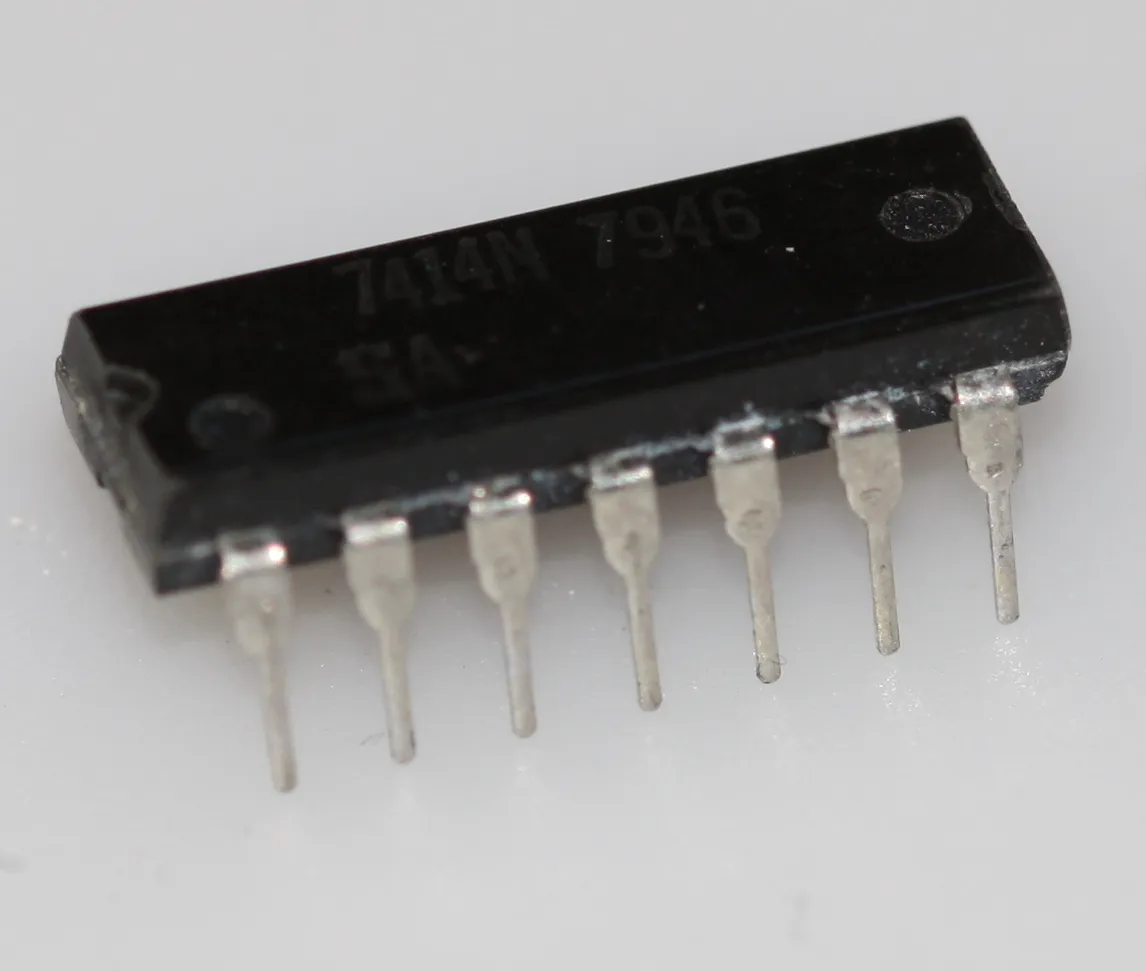 Hex Schmitt trigger inverter DIP-14