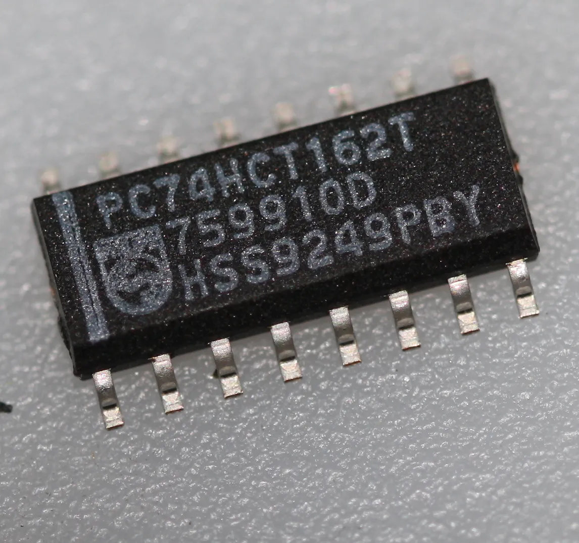 Synchronous 4-bit decade counter SO-16