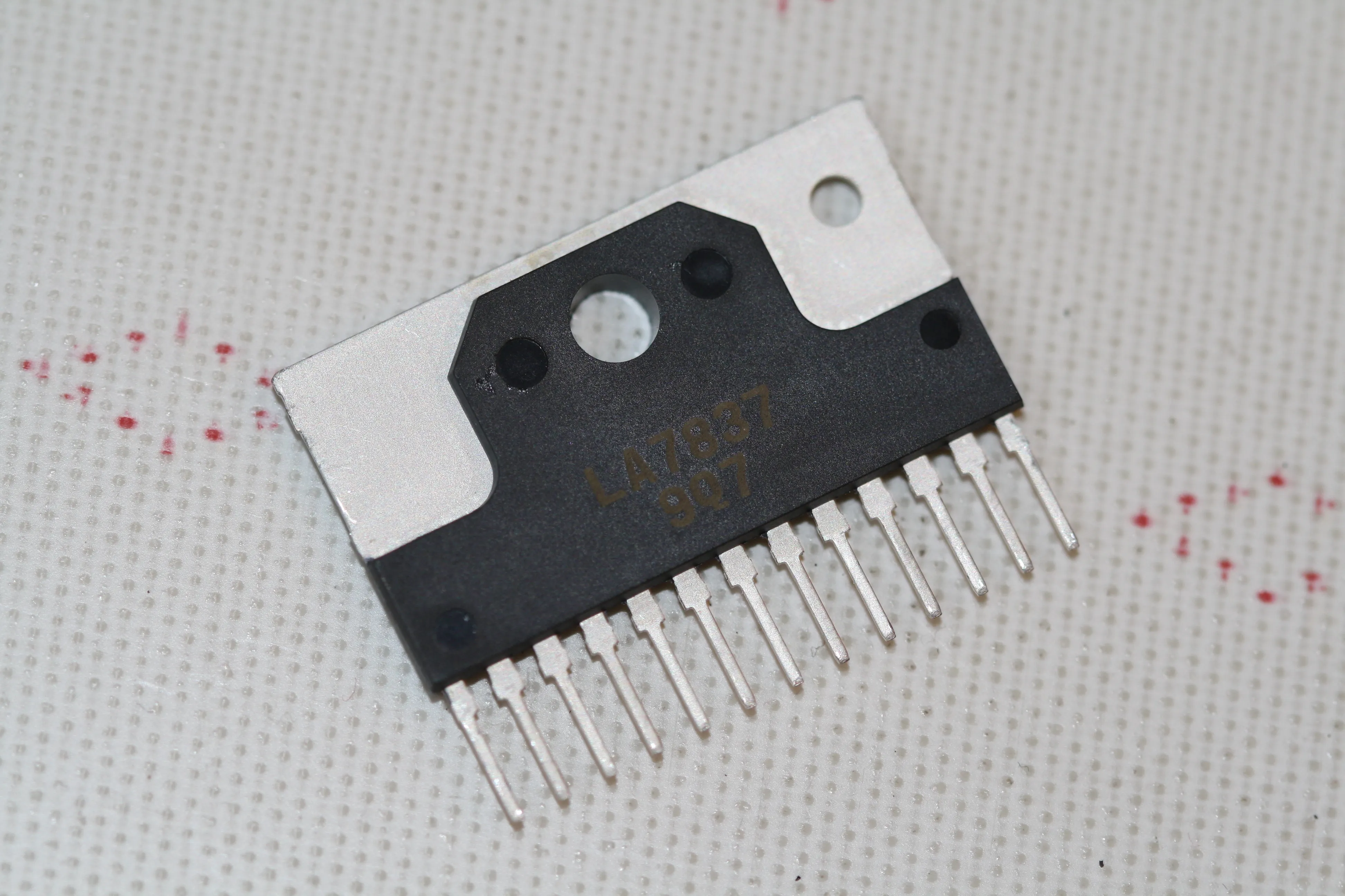 [135314] Vertical Deflection Circuit with TV / CRT Display Drive SIP-13