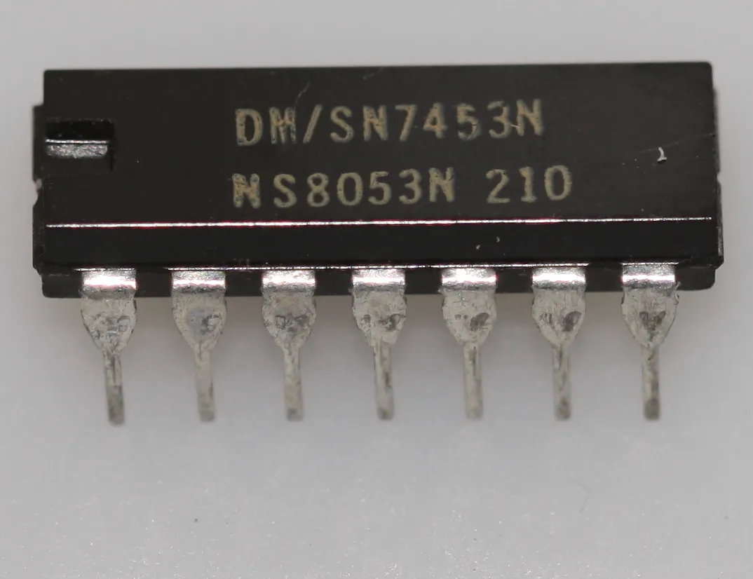 [131747] expandable 4-wide 2-input AND-OR-invert gate DIP-14