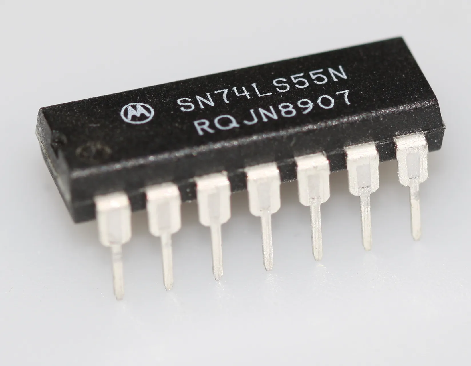 [132536] 2-wide 4-input AND-OR-invert Gate DIP-14