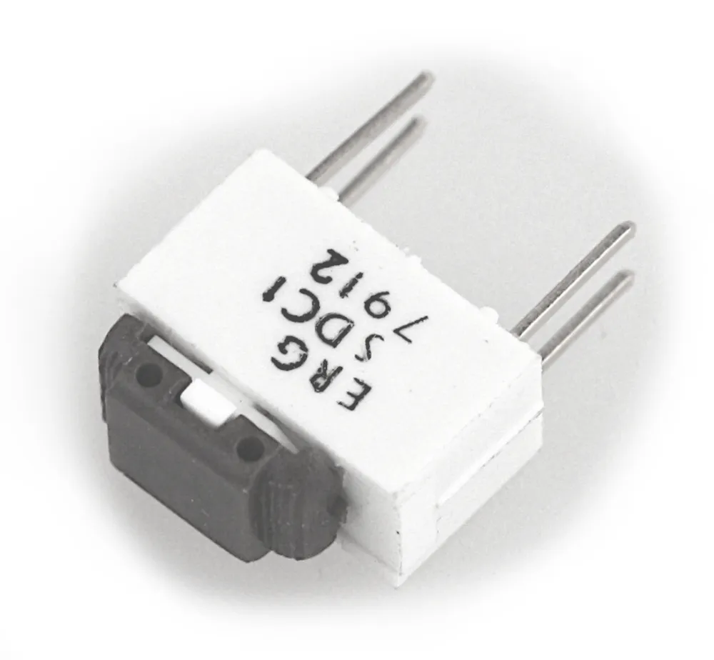 [121528] Skydeomskifter On/On 4 pin