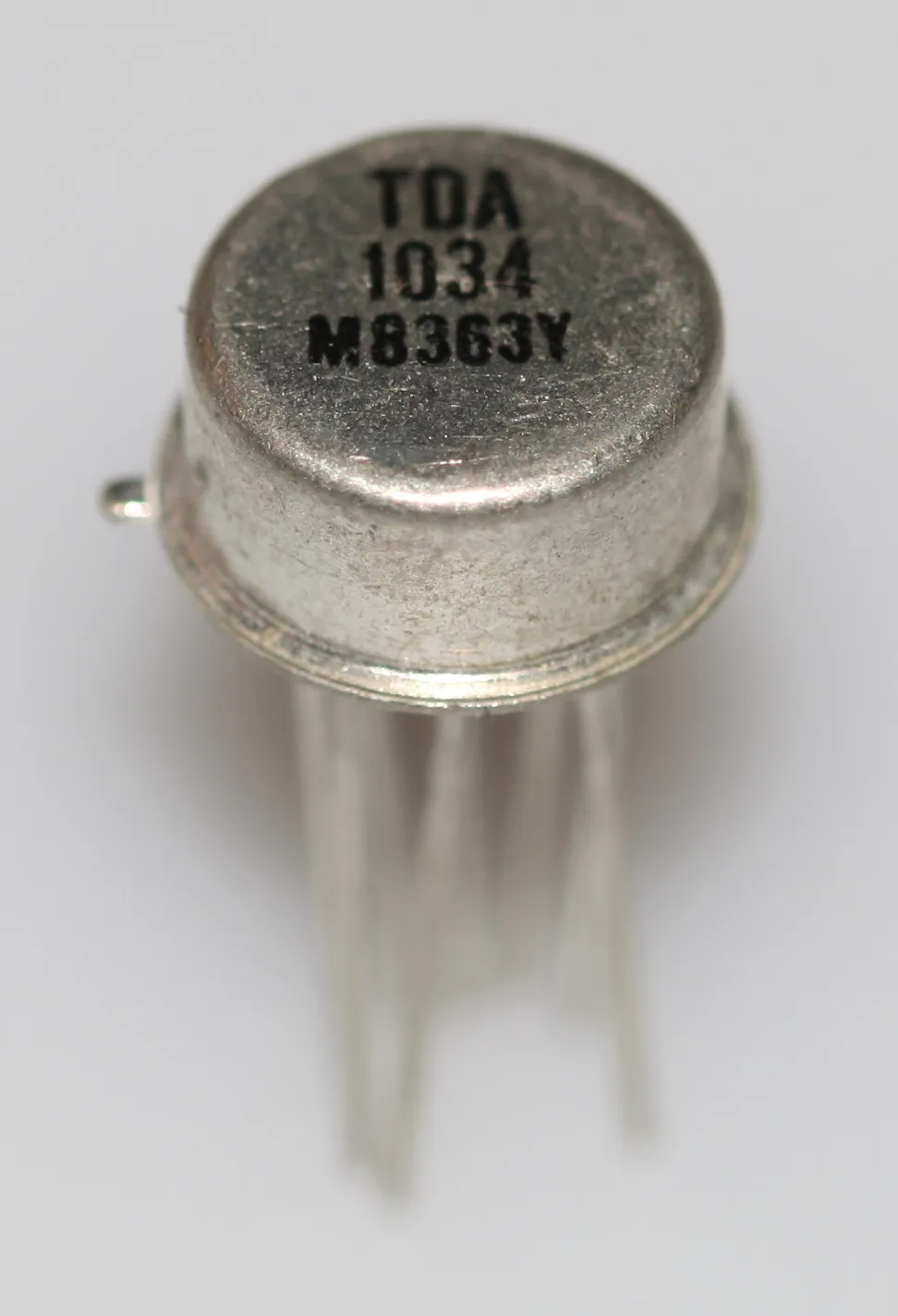 [128290] Op-Amp High Speed TO-39