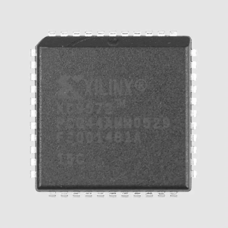 [108124] 36Macro 34I/O 15ns PLCC44