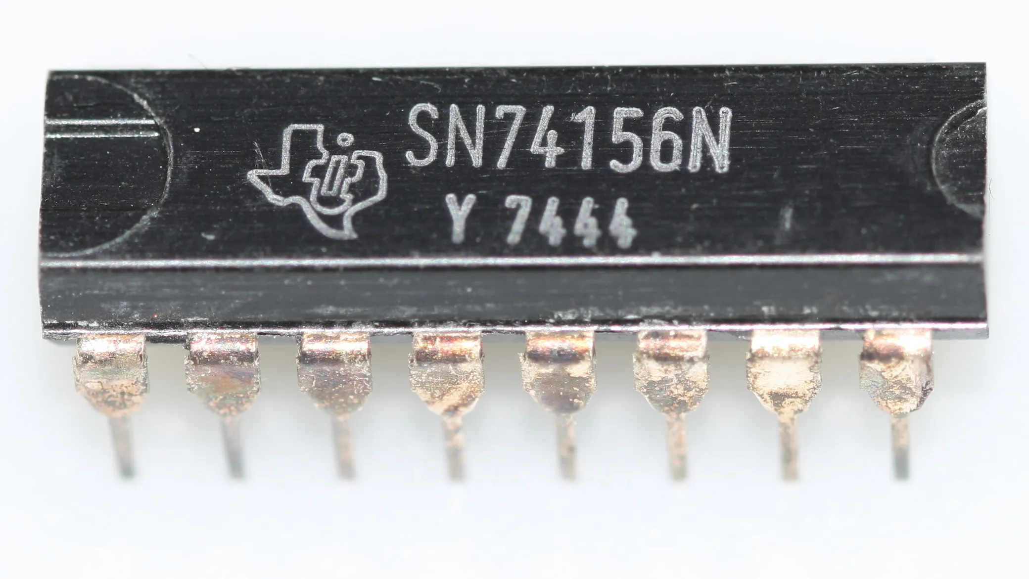 [124465] Dual 2-line to 4-line decoder/demultiplexer DIP-16