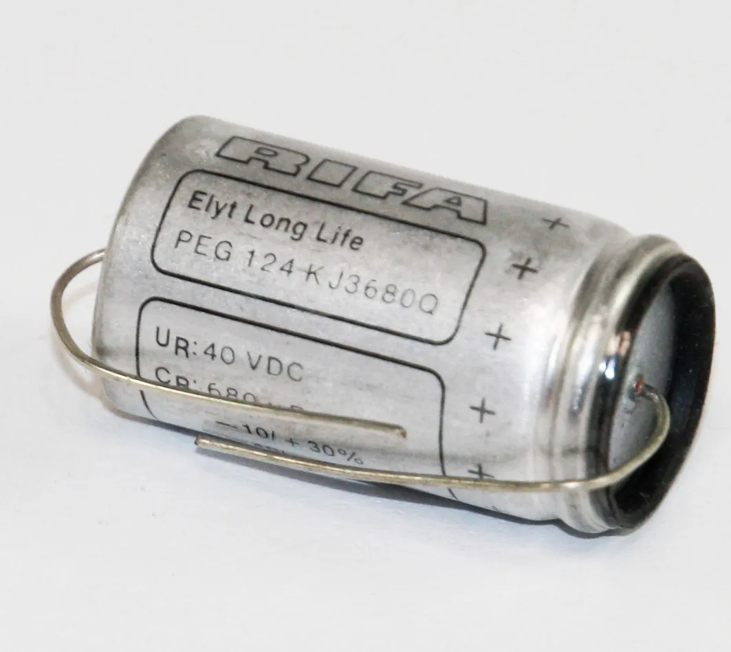 680µF 40V 20x37 axial elektrolytkondensator