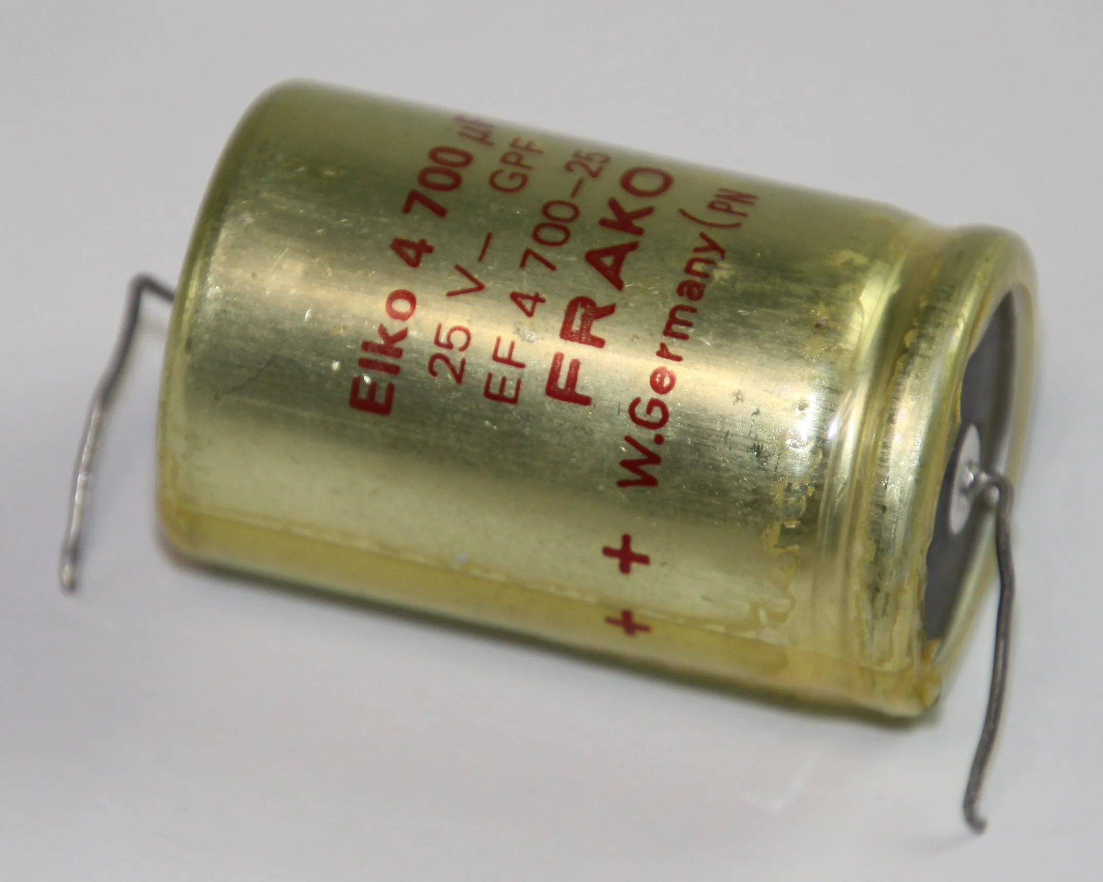 El-Capacitor 4700uF/25V 25x40mm
