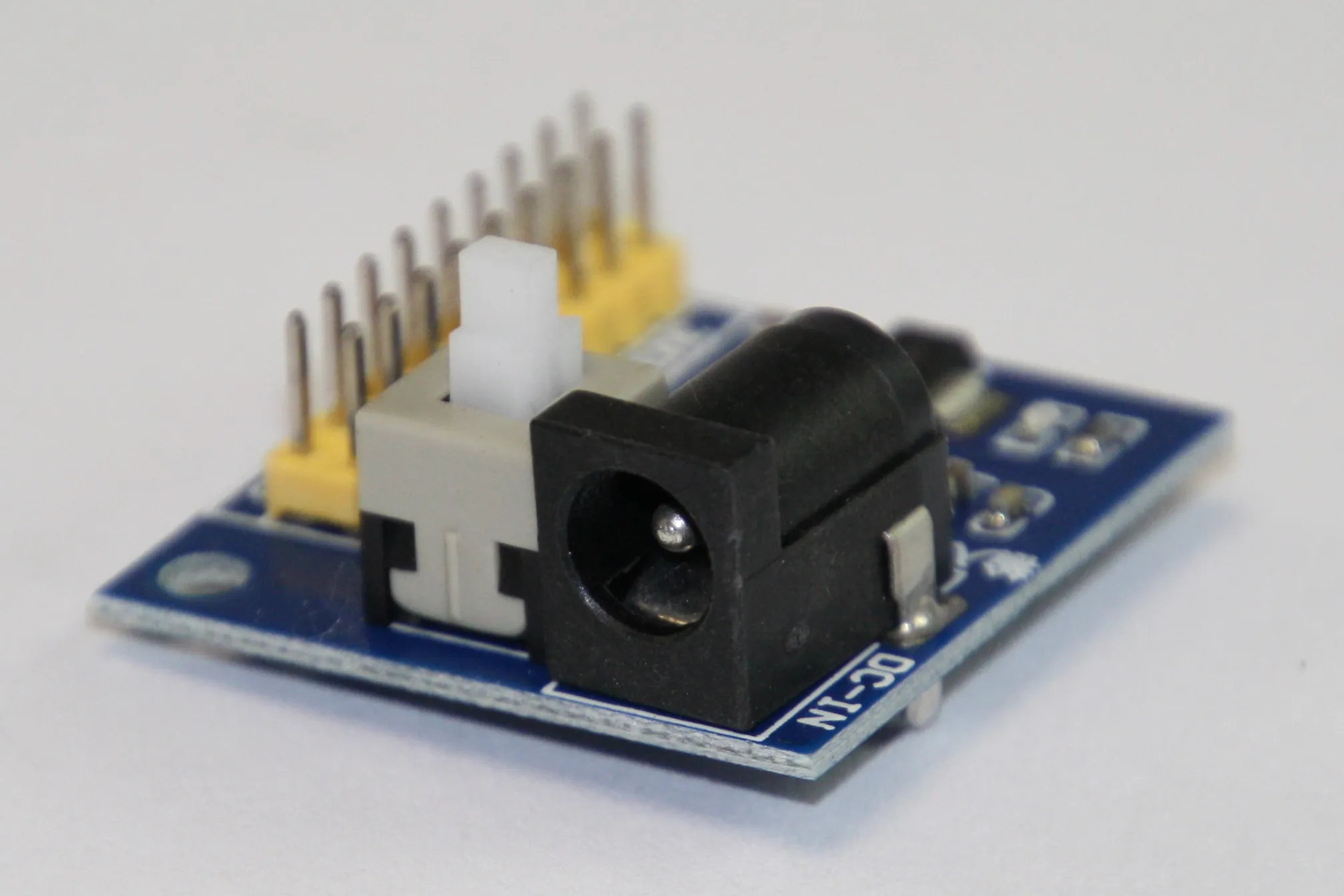 Converter: step down; Uin: 12V; 4.5x4.5mm; 800mA; Uout: 3.3V,5V