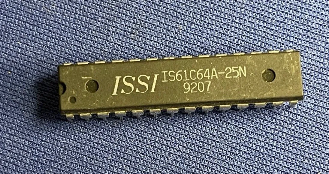 8K x 8 HIGH-SPEED CMOS STATIC RAM DIL28S