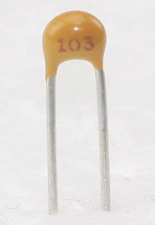 MLC Capacitor 1nF 100V X7R P2,54