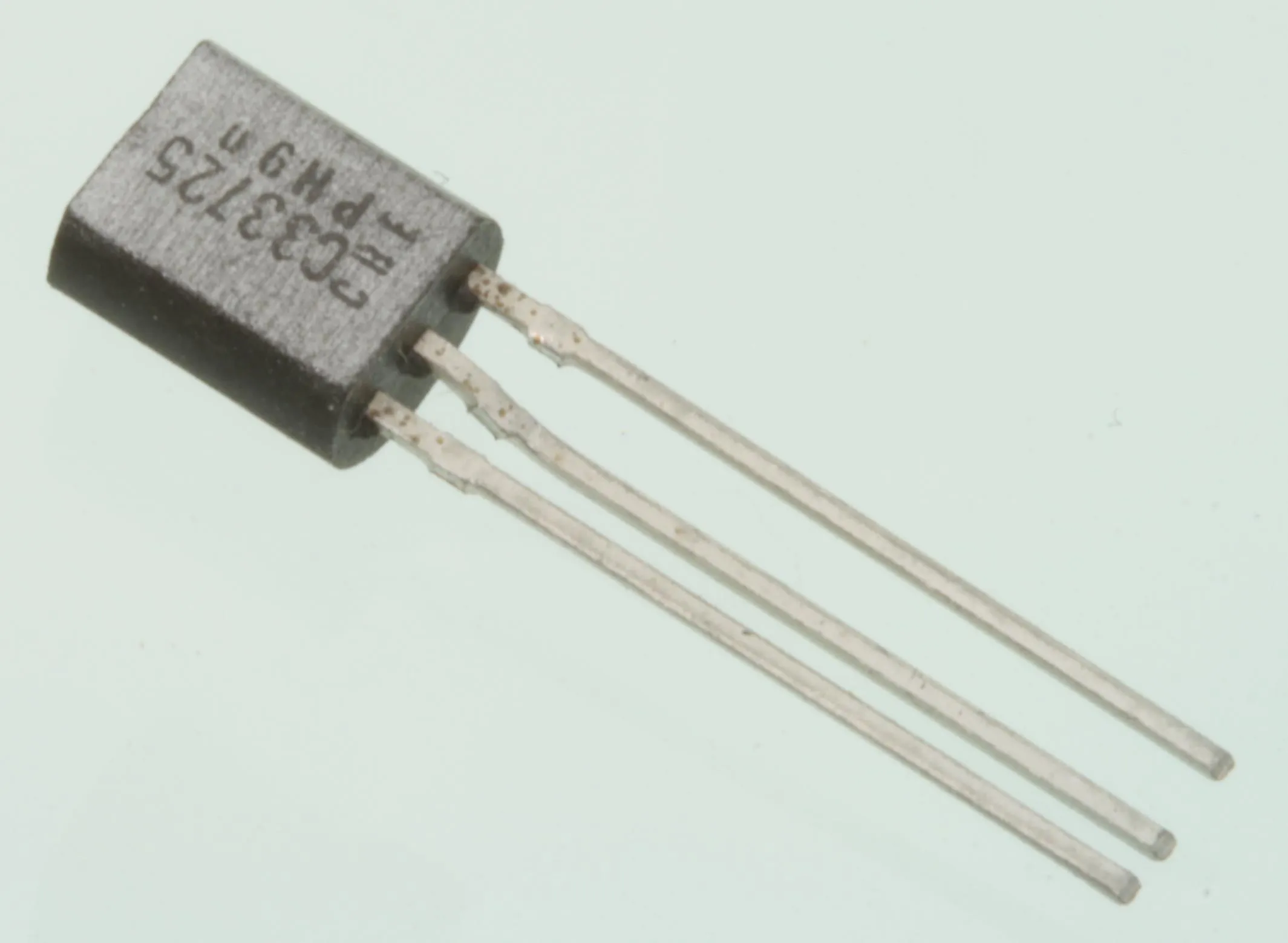 NPN 45V 0,5A 0,625W B:160-400 TO92