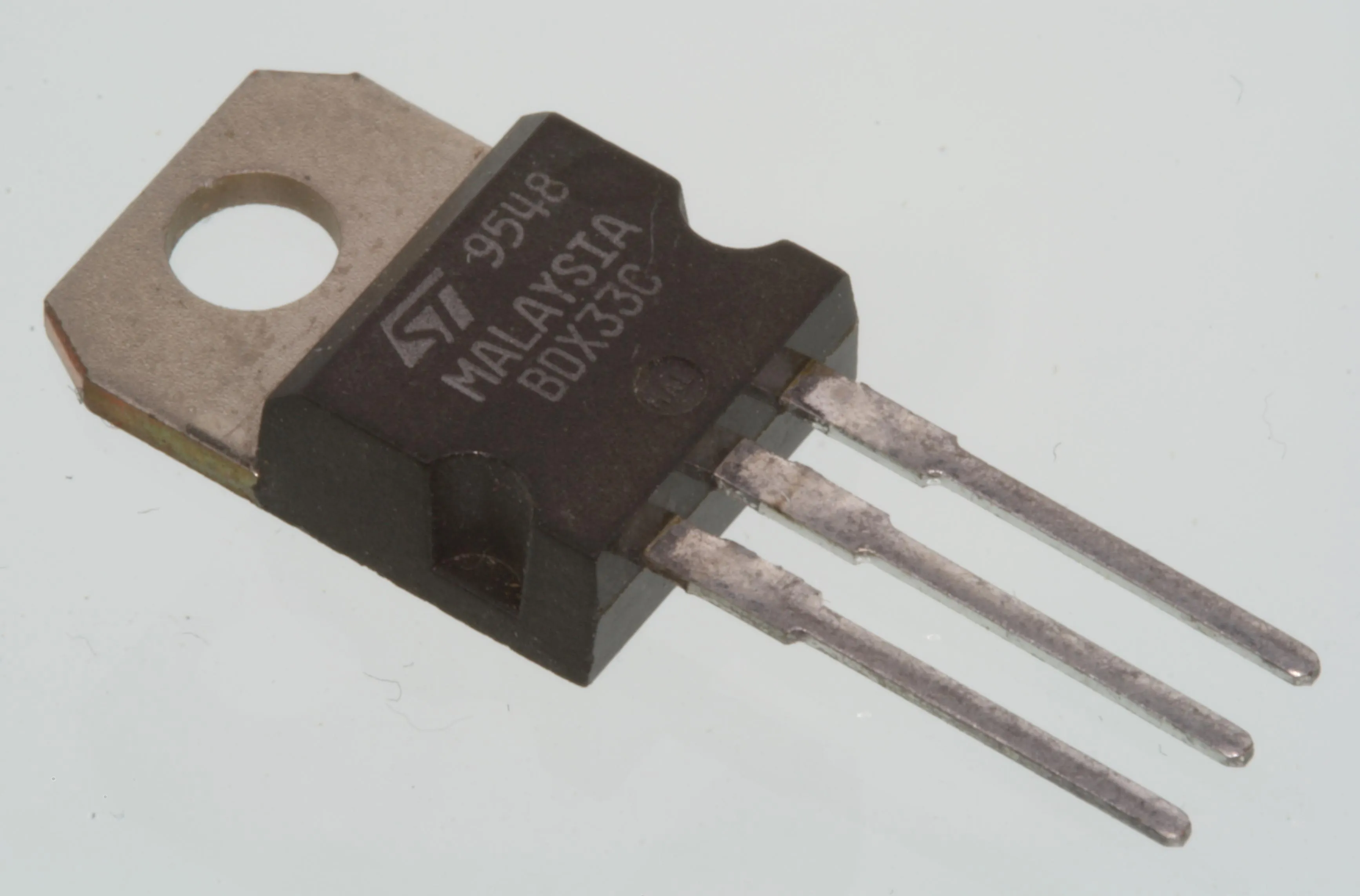 NPN-Darl 100V 10A 70W TO220