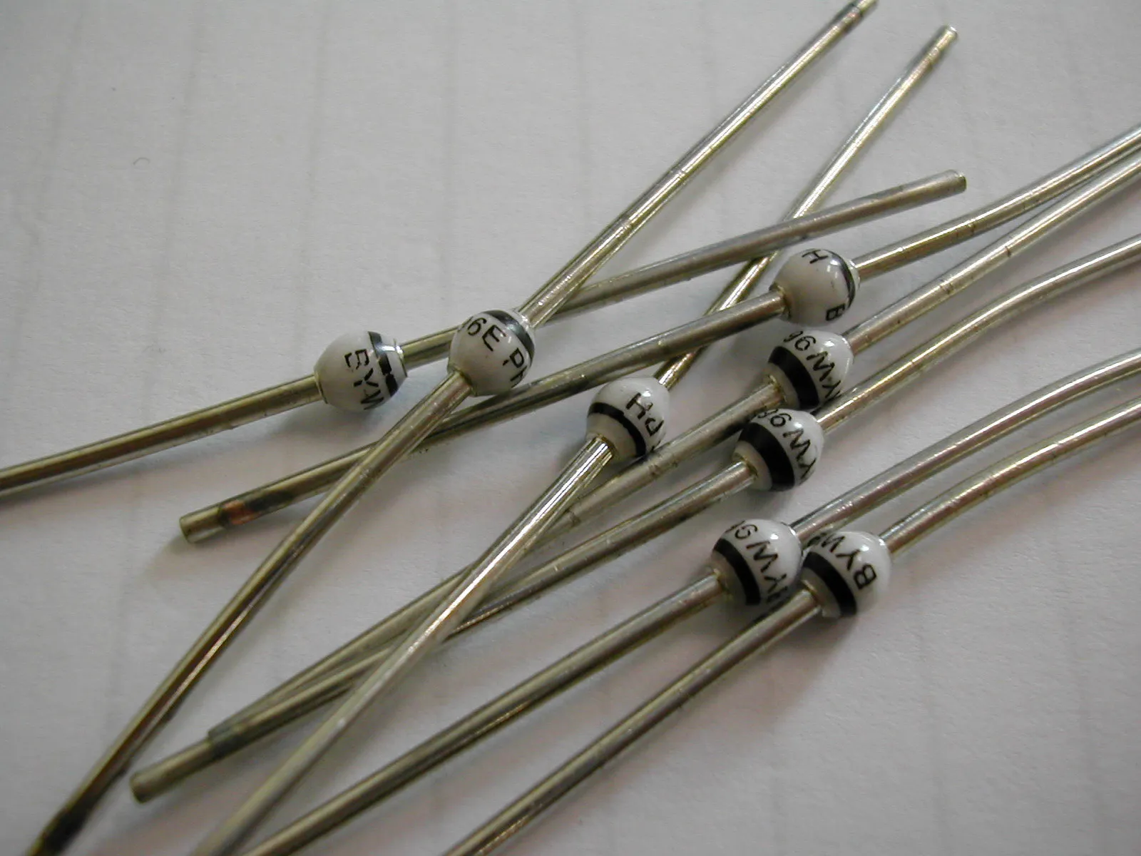 Avalance Diode 1000V 3A SOD64