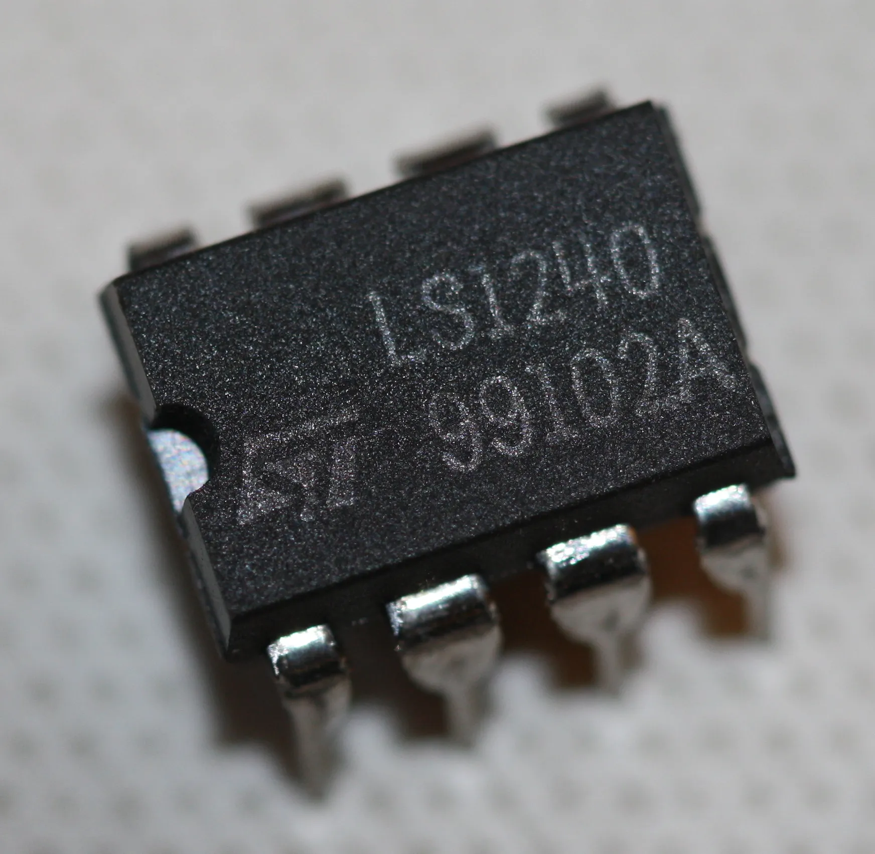 Dual Tone Generator DIP-8