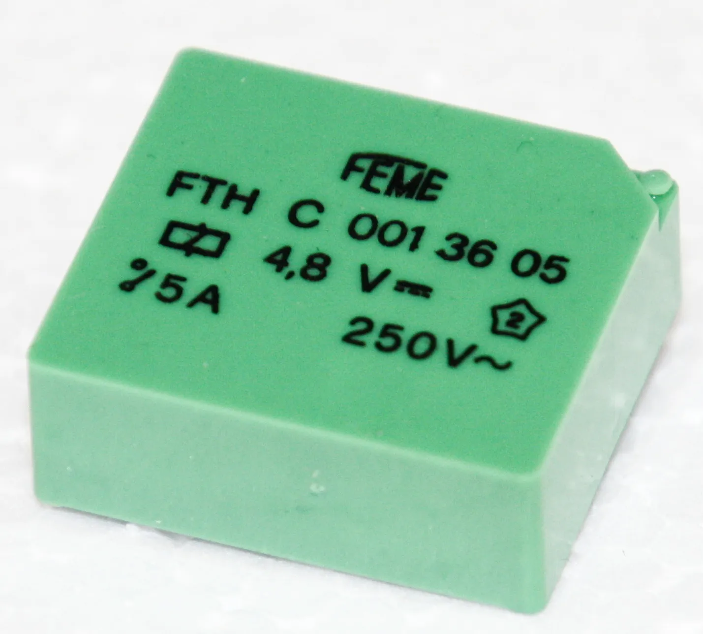 Relay SPDT 5A 4,8 47R Horisontal