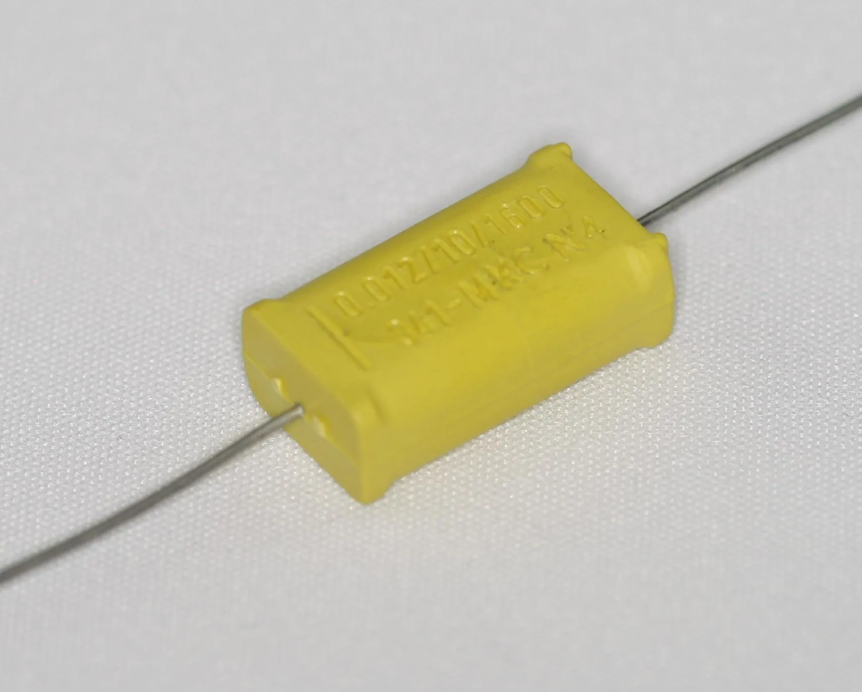 MKT Capacitor 12nF 1600V 10% axial