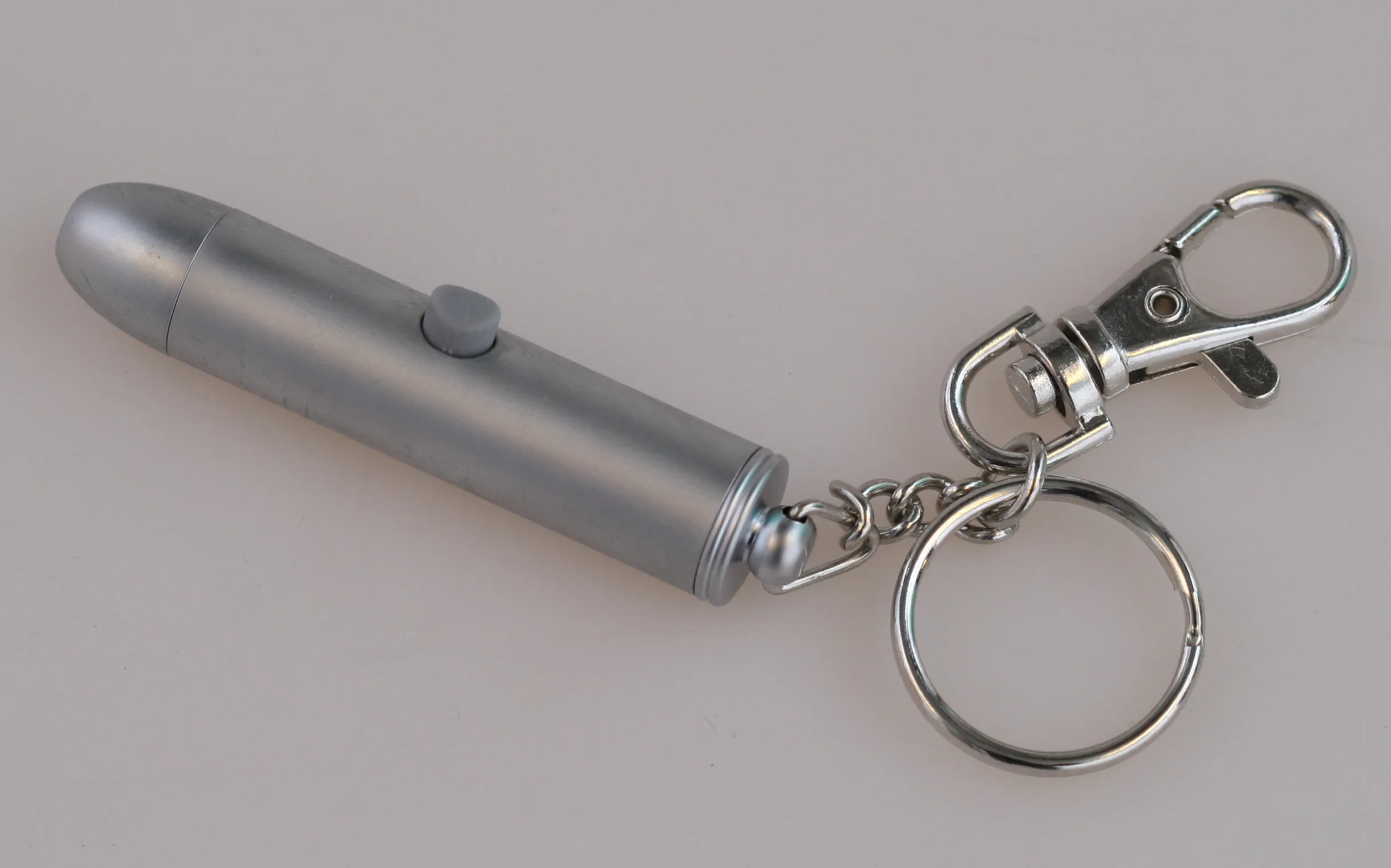Laserpointer med nøglering - UDEN batterier!
