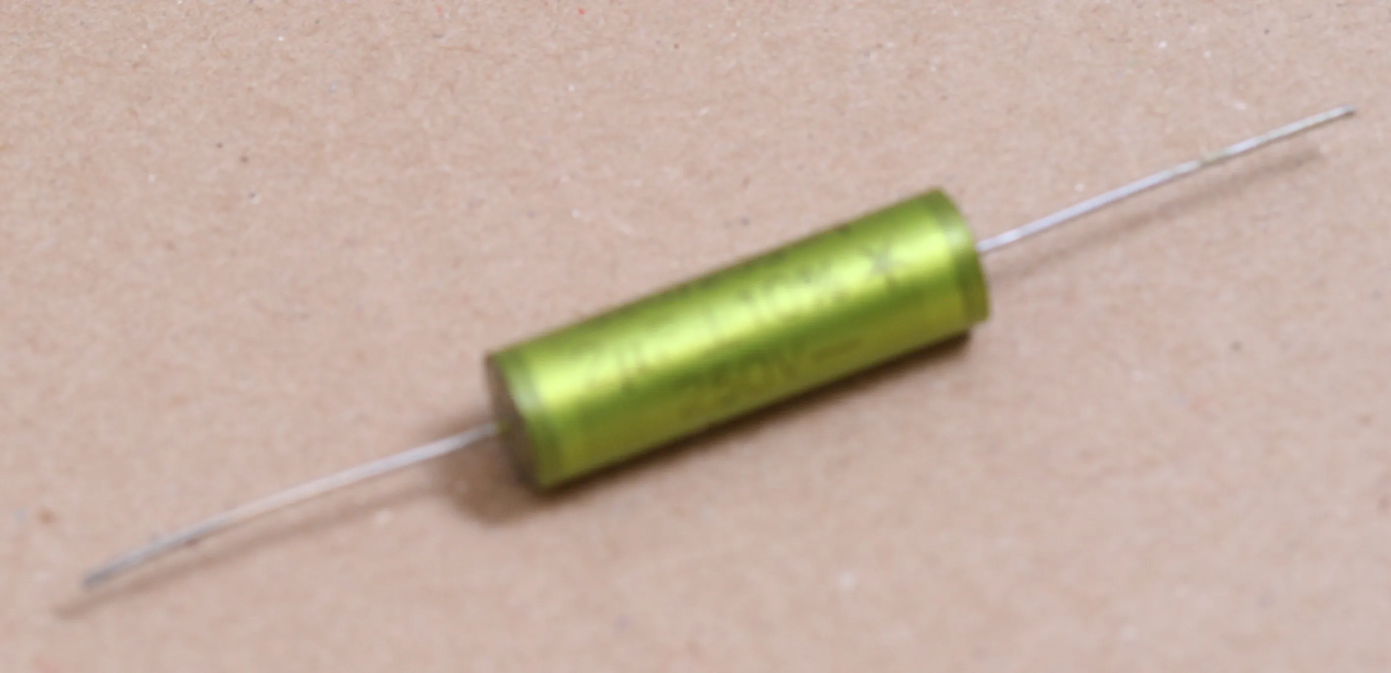 2uF 10% 250V Ø9,5x31mm