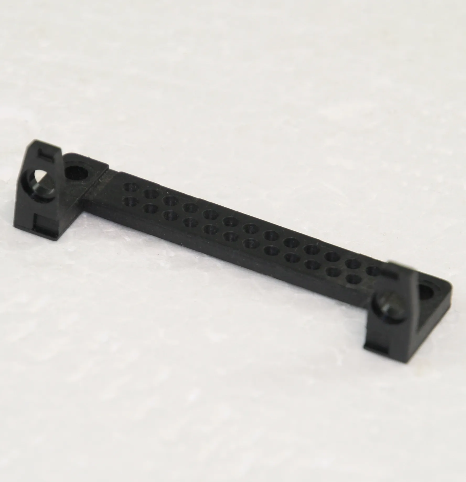 Mounting Angle 25-Pole