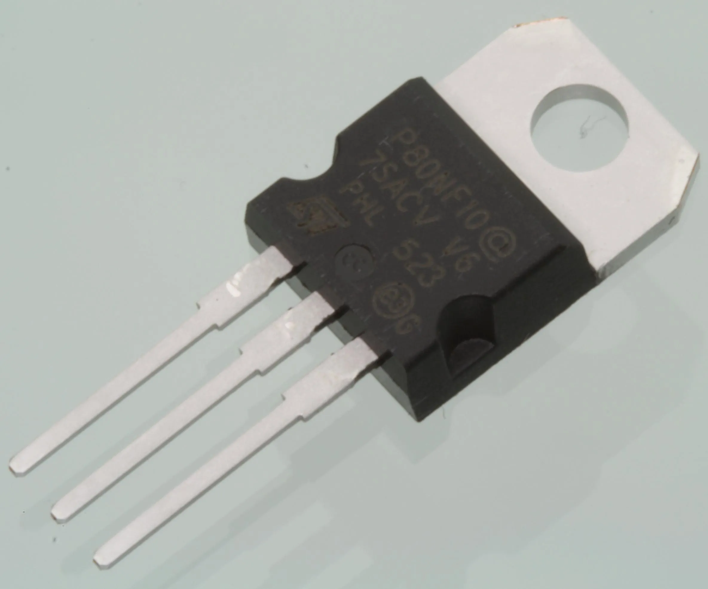 N-Ch 100V 80A 300W 0,015R TO220