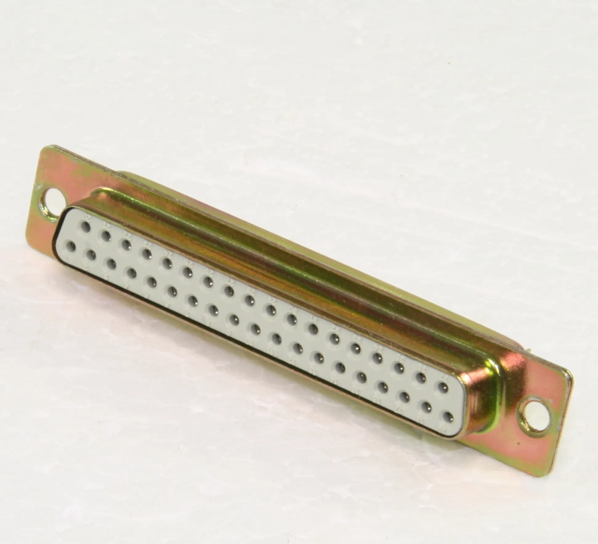 D-Sub-Socket 37-Pole Solder Pin