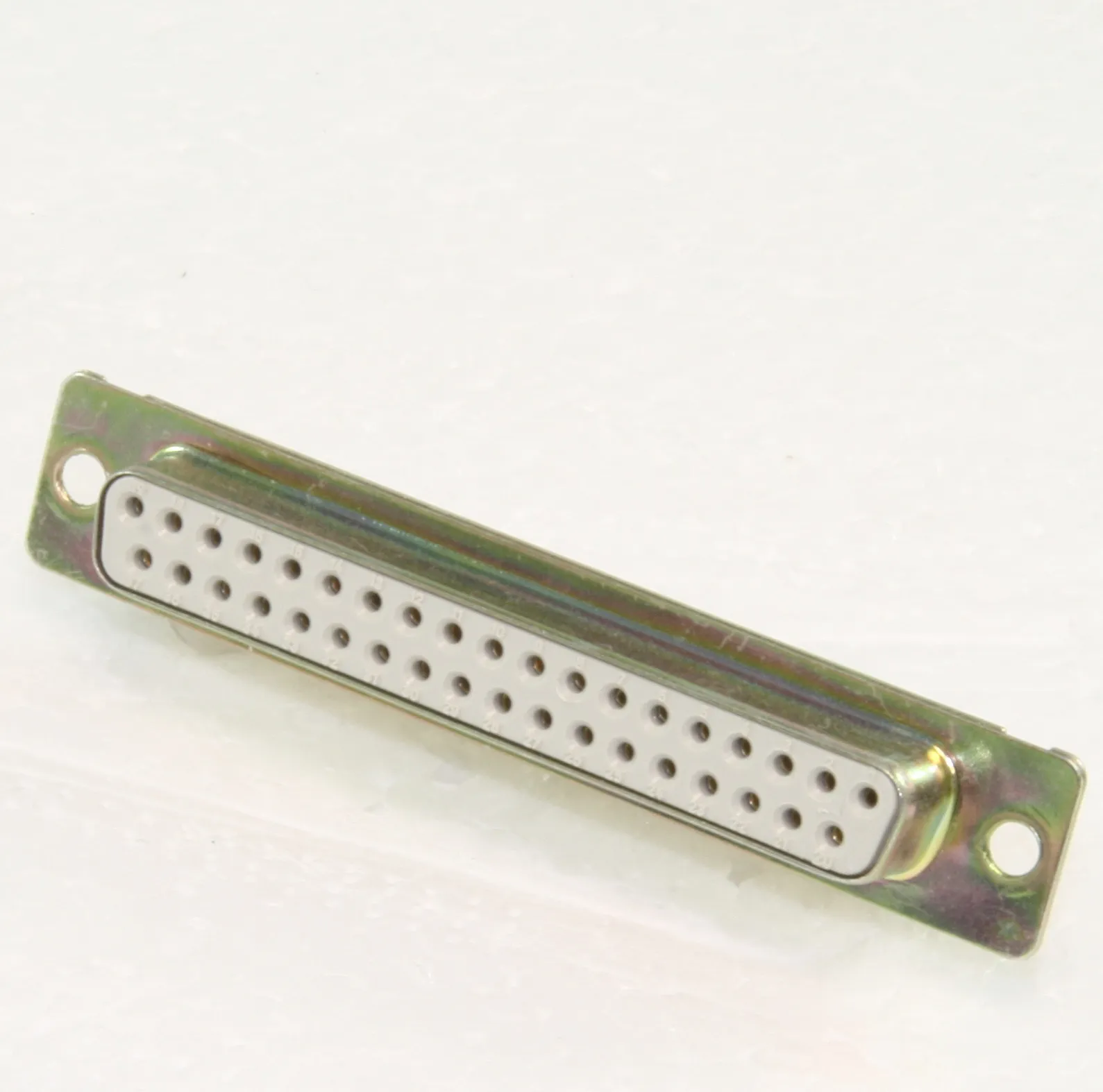 D-Sub-Socket 37-Pole Solder Pin 90°