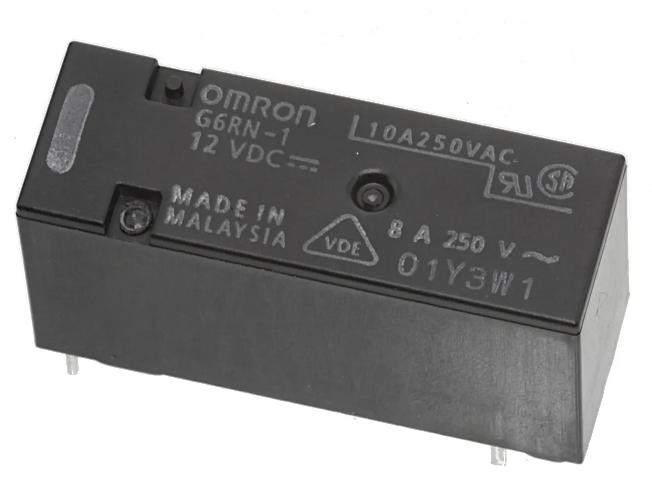 1 x skifte relæ 12VDC 8A 655R P3,2