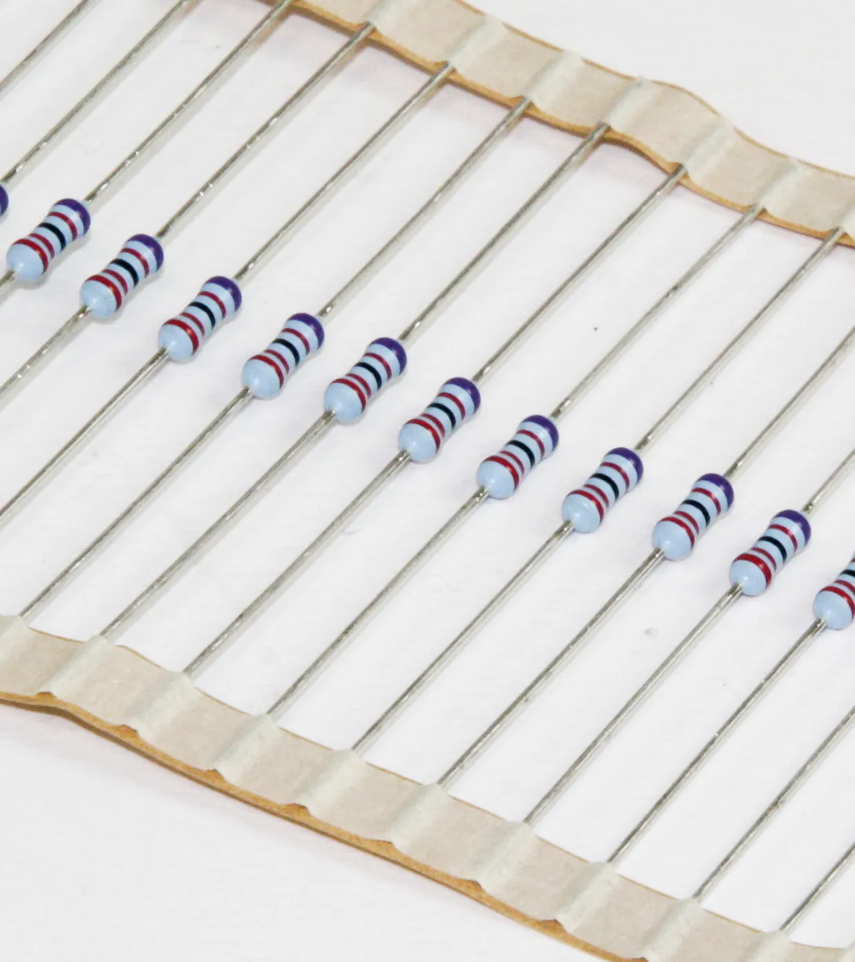 Resistor 0207 0,6W 0,1% 22K Taped