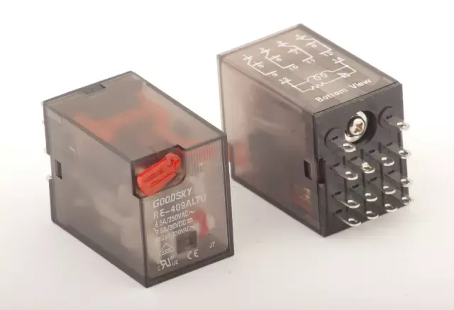 Ind. Relay 4PDT 5A 230VAC 13,6k LED Red