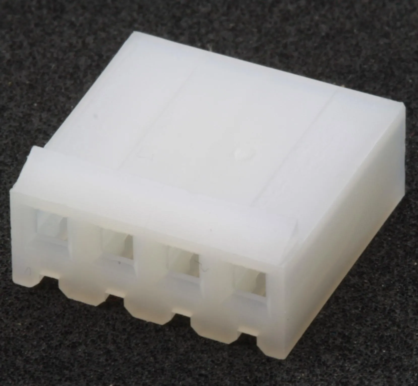 Crimp Housing 4-Pole 3,96mm