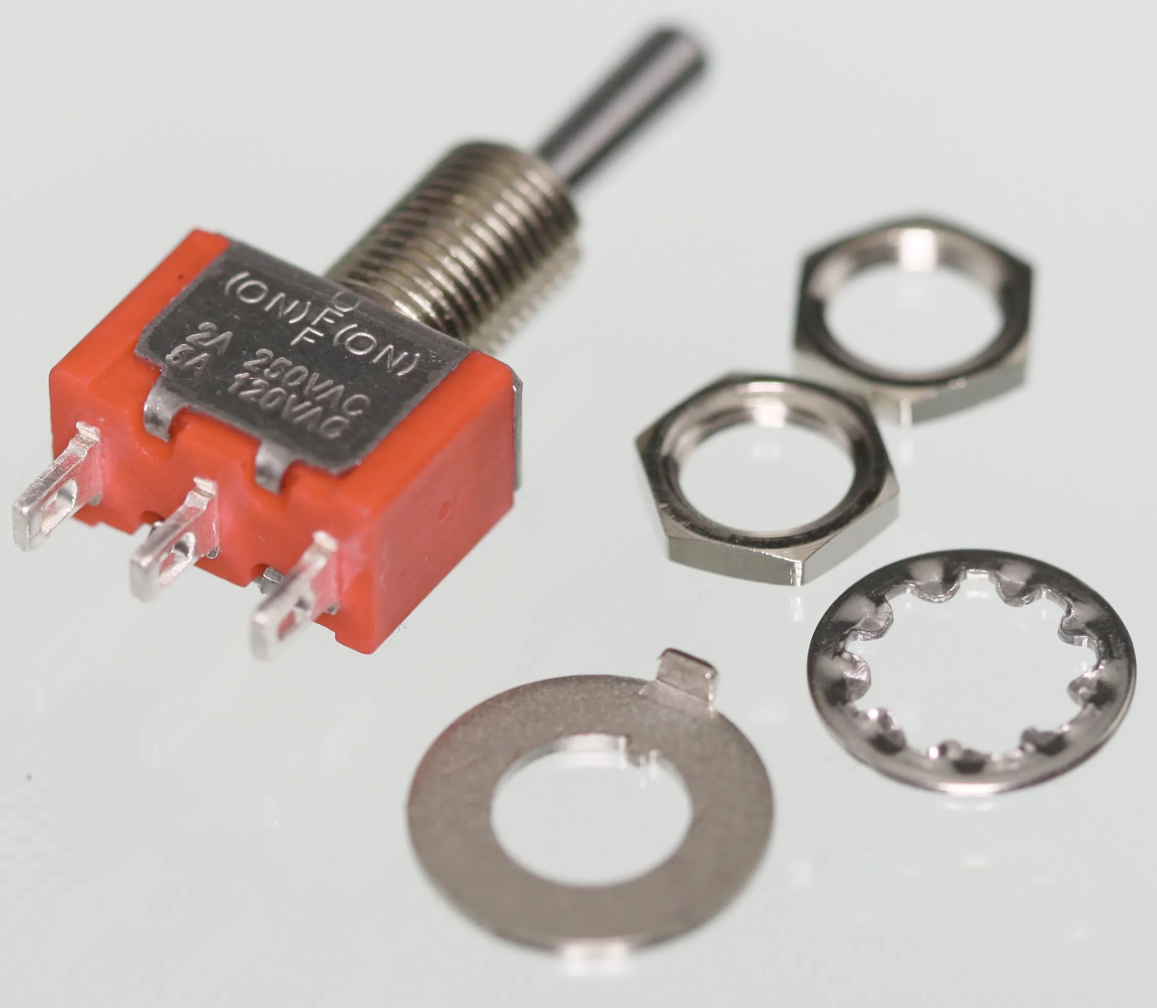 Toggle Switch 1-pol Moment (On)-Off-(On)
