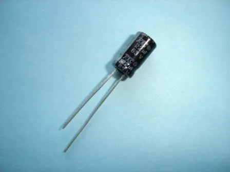 El-Capacitor 10µF/35V 4x7 P5