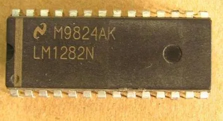 110 MHz RGB Video Amplifier System with On Screen Display (OSD) DIP-28
