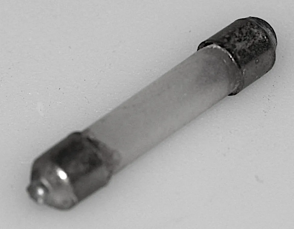 Sofitte 4 VAC/DC 0,6W Ø=4,5x23mm.
