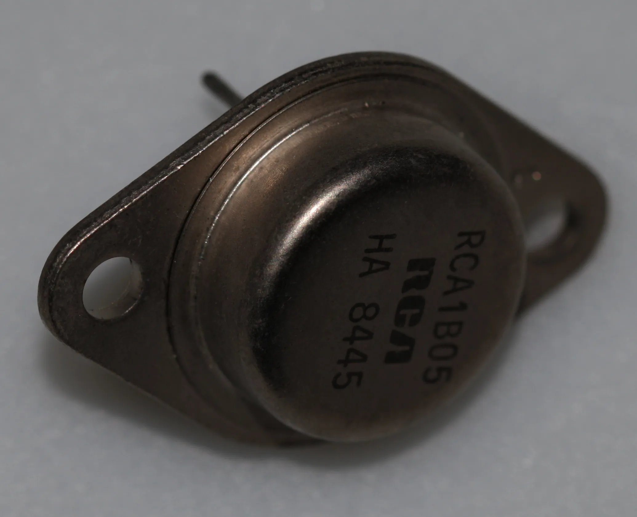 NPN 275V 7A 150W TO-3