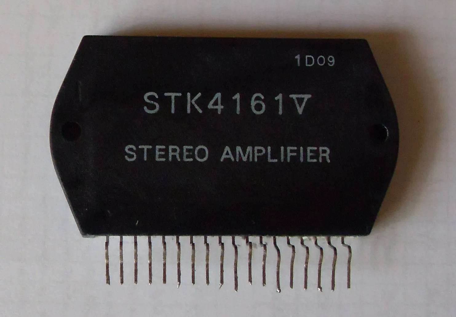 Stereo Amplifier 2x35W 8ohm 30V 0,08% 18-pin