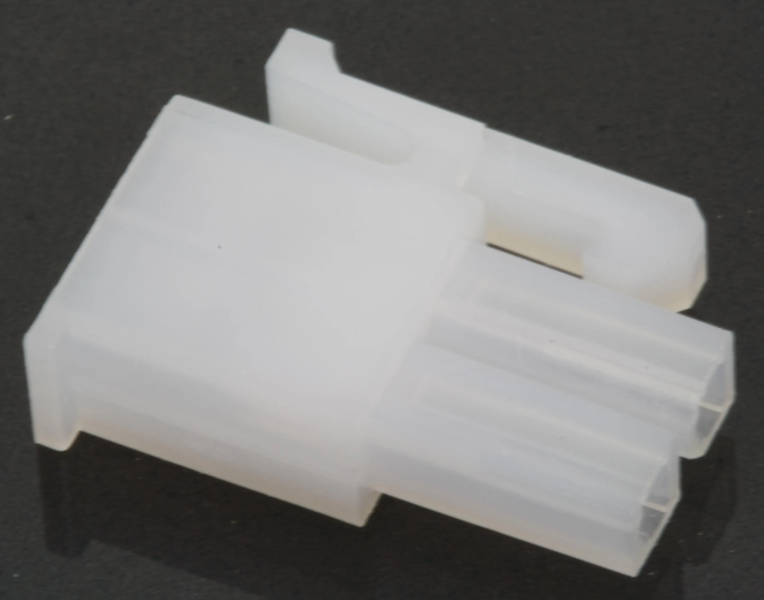 Mini-Fit Crimp housing HUN 2-pol