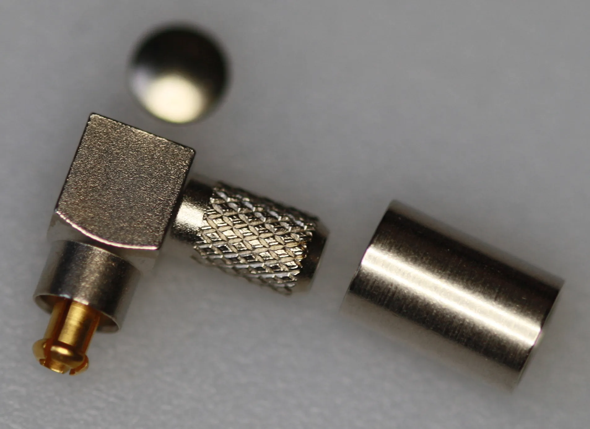 RADIALL Coax Plug Angle Crimp