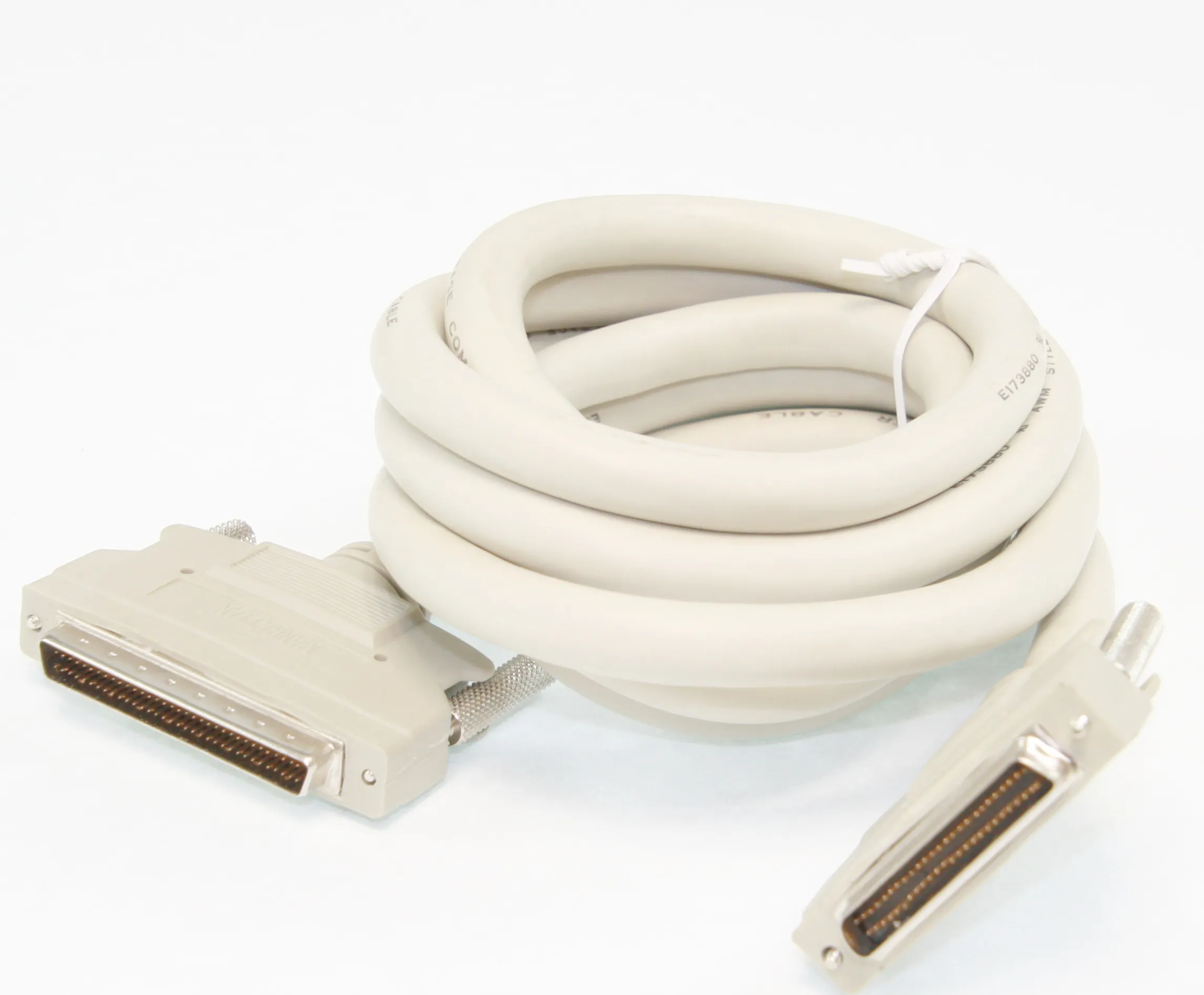 SCSI III->II kabel, Mini DB68 han -> Mini DB50 han, 1,8 meter