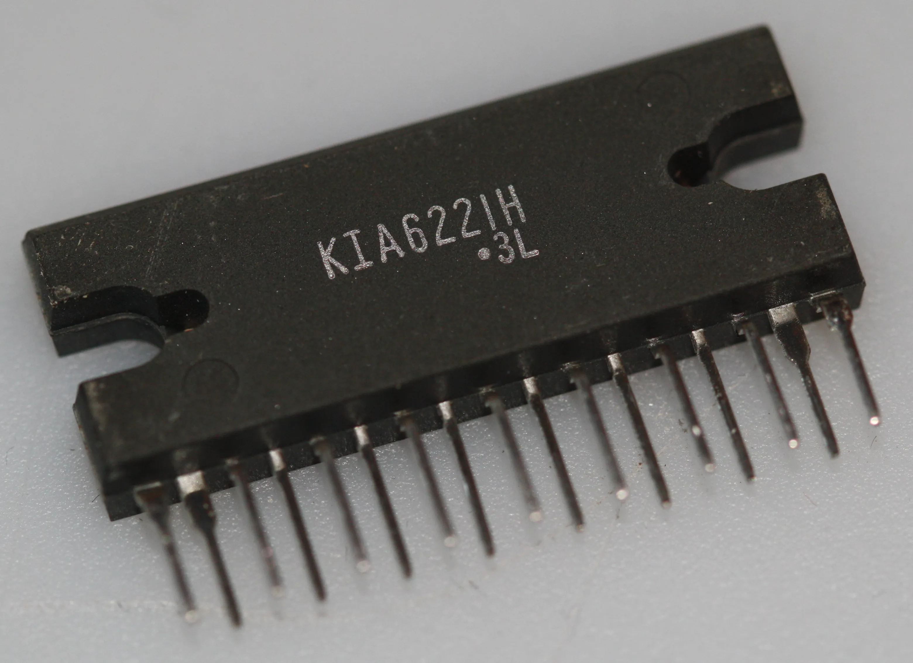 30W BTL DUAL AUDIO POWER AMPLIFIER SIP-17