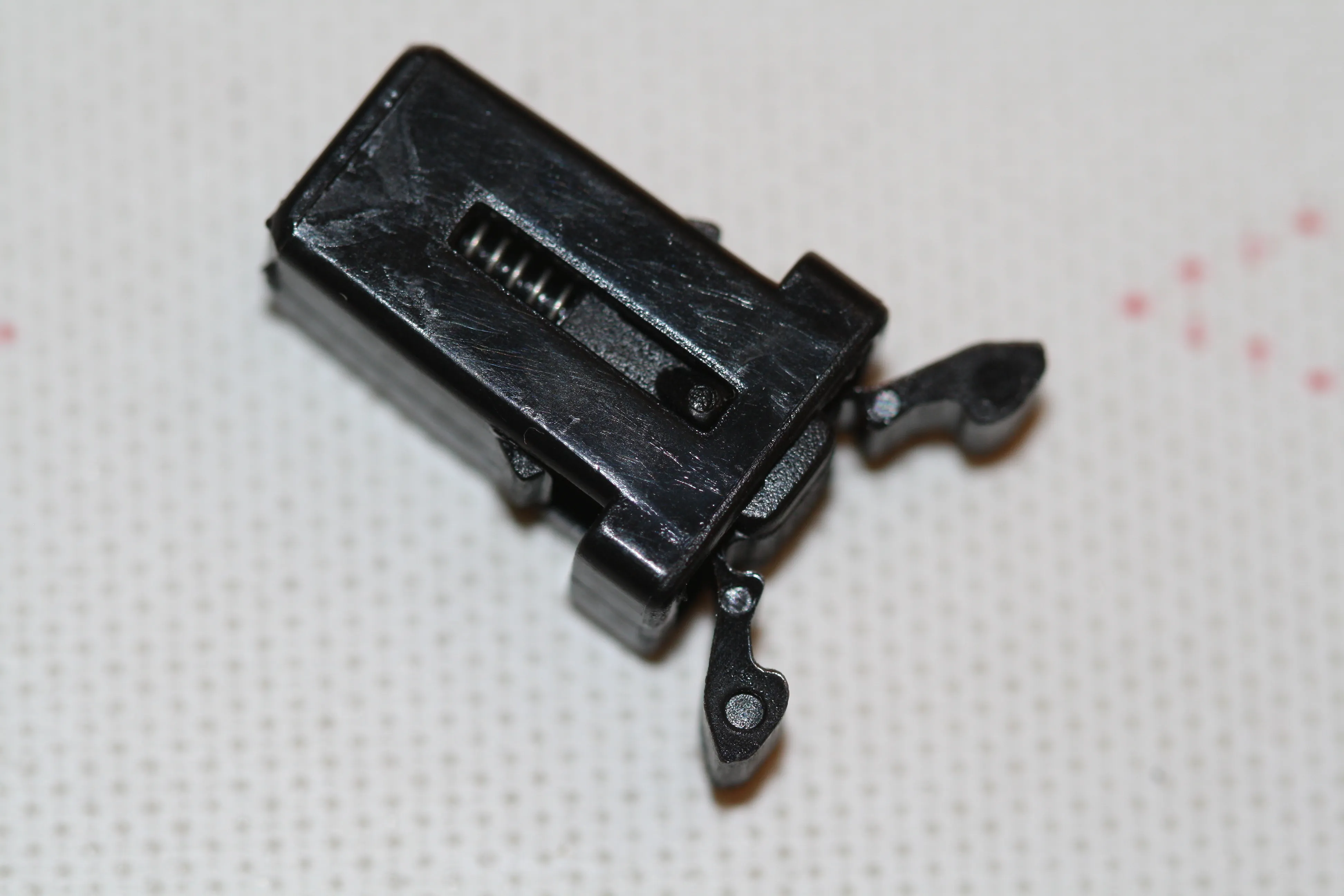 Latch hængsel