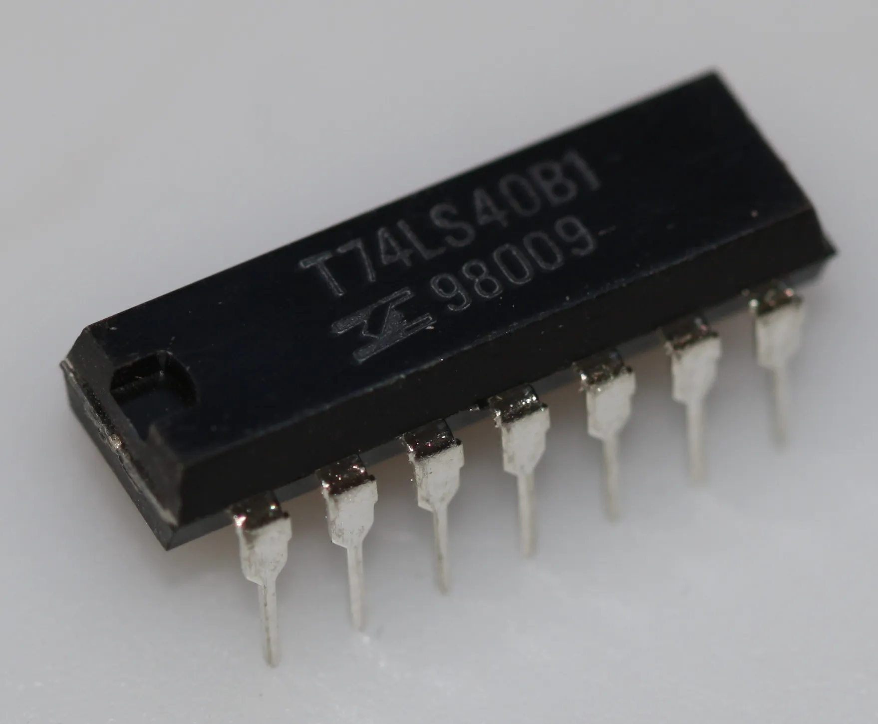 Dual 4-input NAND buffer DIP-14