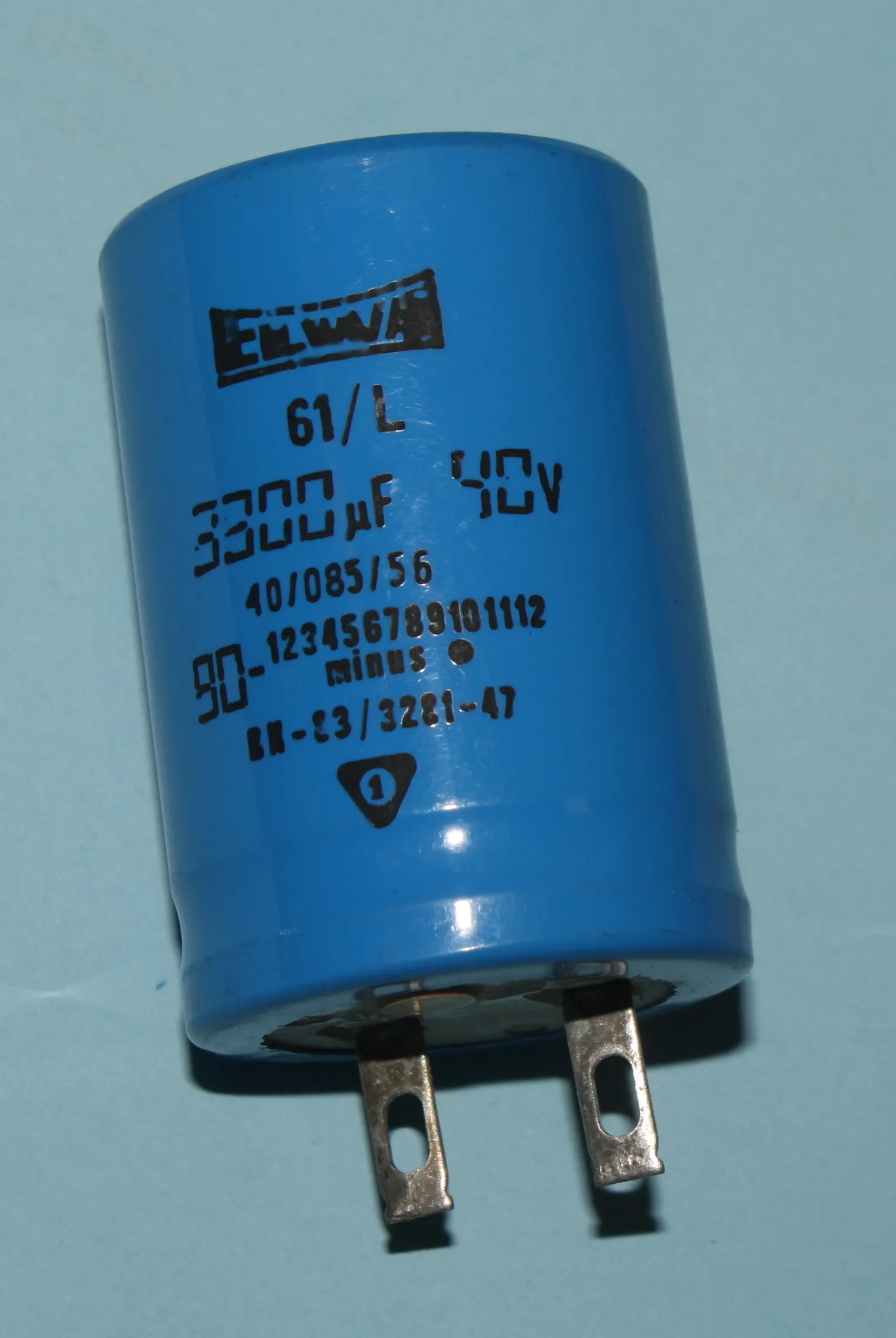 El-Capacitor 3300uF/40V-P12,5-35X52