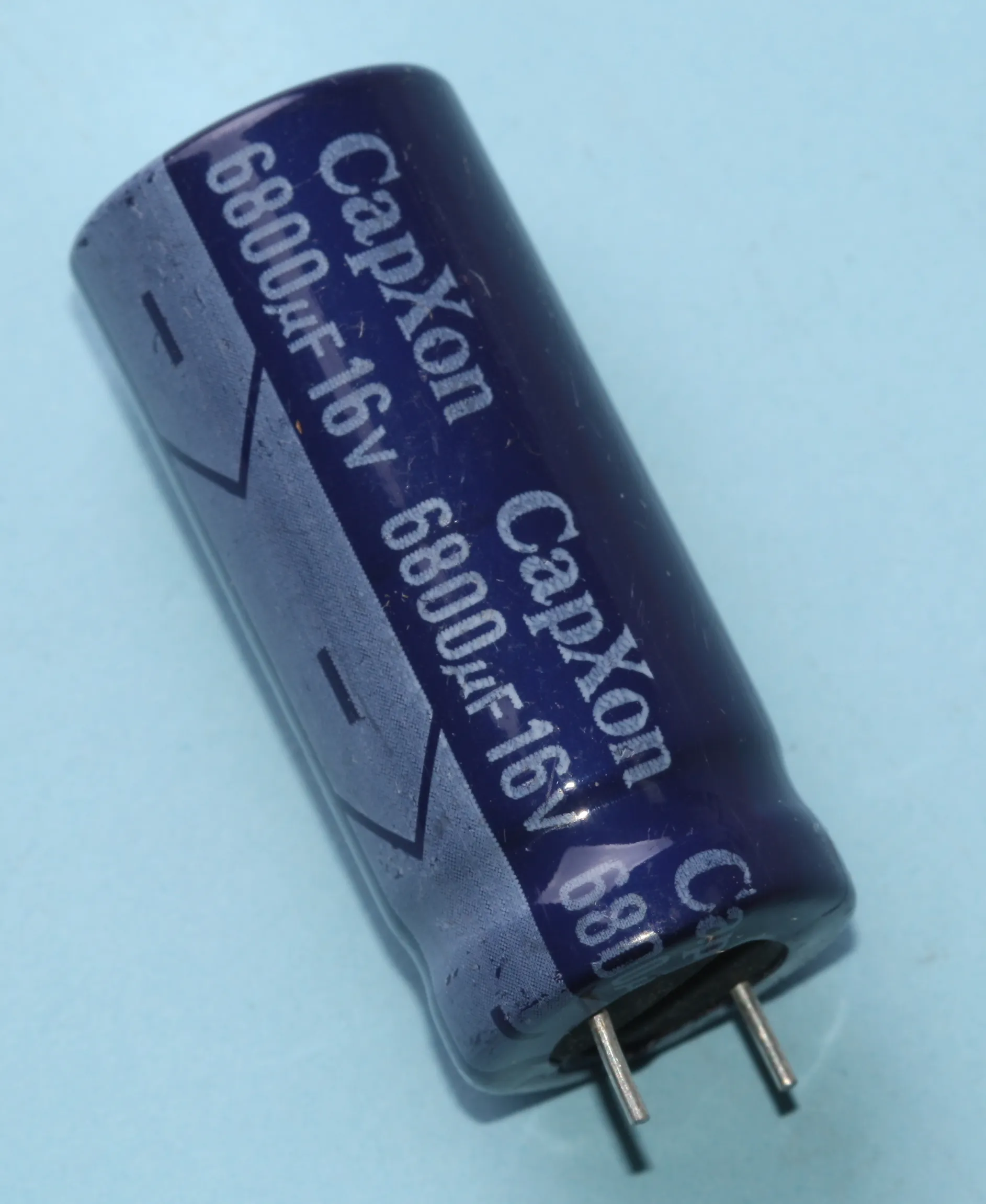 El-Capacitor 6800µF/16V-P7,5 16x36
