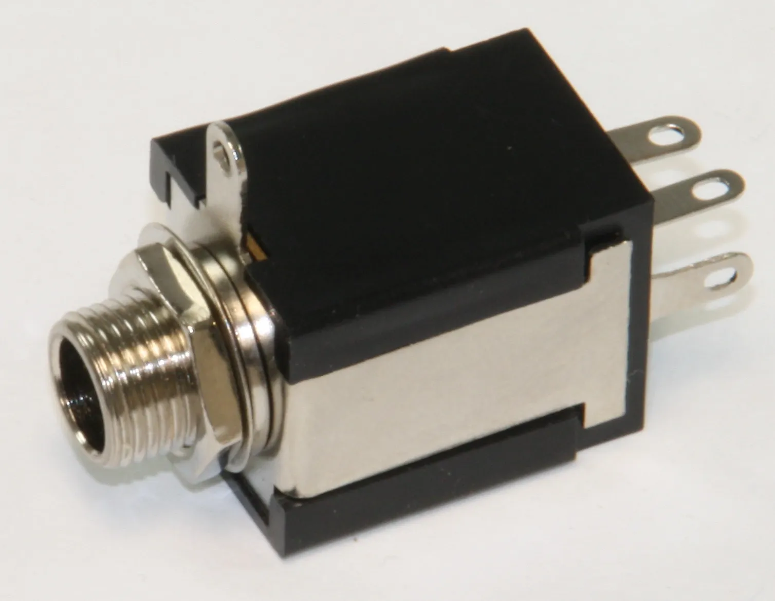6.35mm mono chassis socket med 1 x afbryder